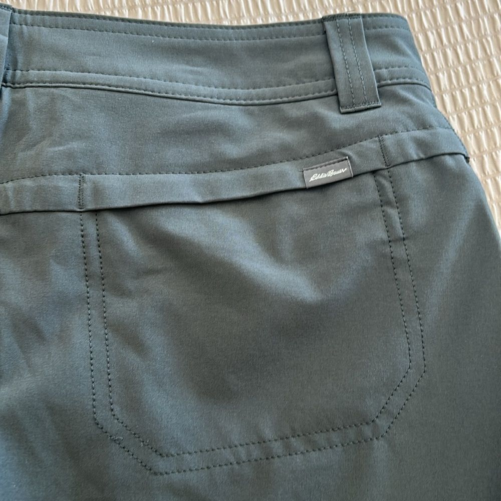 Eddie Bauer Women's Adventurer 2.0 black Skort size 6 - Picture 9 of 12
